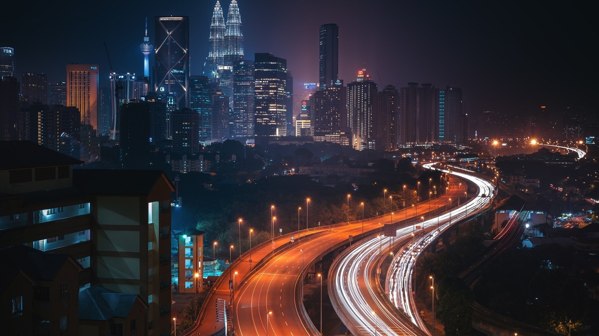 Обои огни, небоскребы, дороги, малайзия, куала-лумпур, lights, skyscrapers, road, malaysia, kuala lumpur разрешение 2048x1367 Загрузить