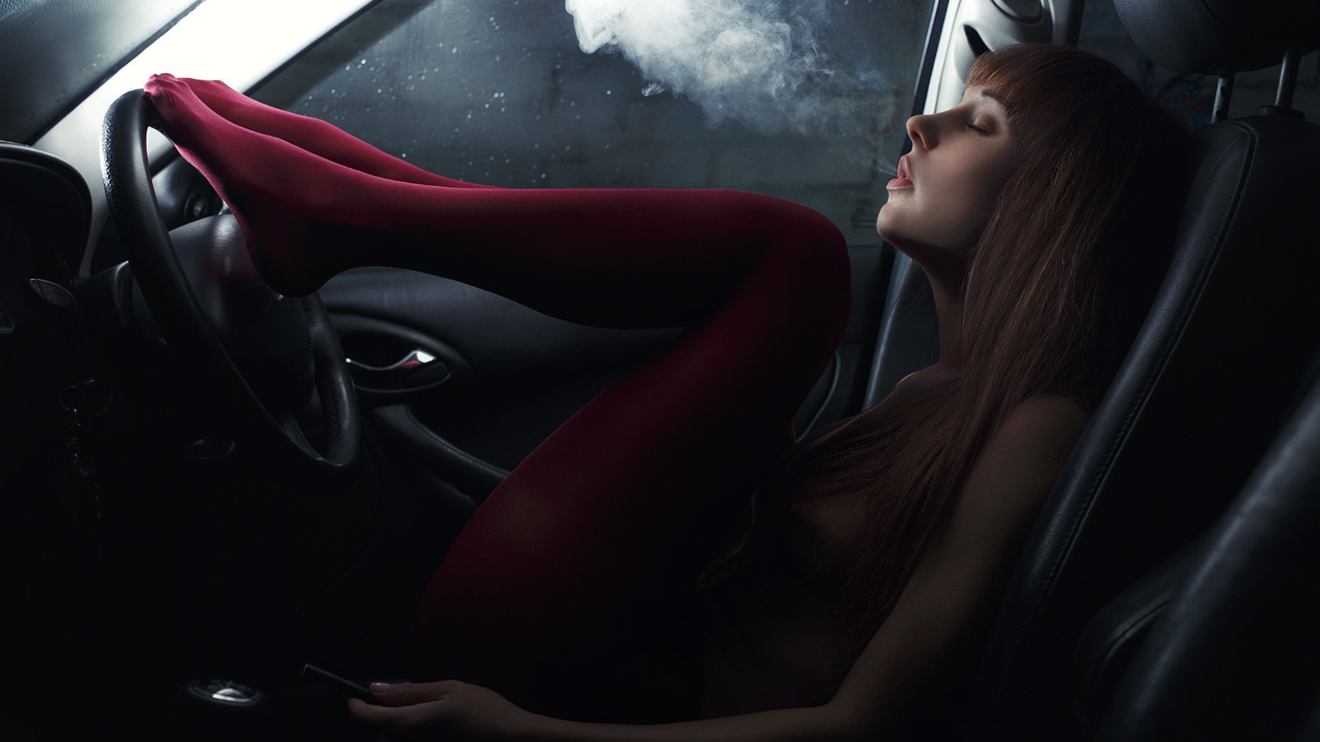 Обои девушка, ura pechen, дым, авто, профиль, курит, ножки, чулки, красотка, girl, smoke, auto, profile, smokes, legs, stockings, beauty разрешение 1920x1280 Загрузить