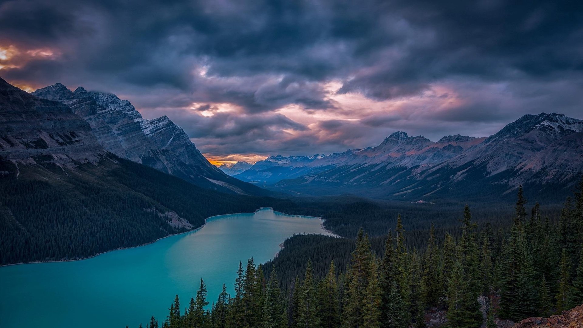 Обои небо, пасмурно, озеро, peyto lake, горы, скалы, природа, лес, тучи, канада, the sky, overcast, lake, mountains, rocks, nature, forest, clouds, canada разрешение 2048x1280 Загрузить