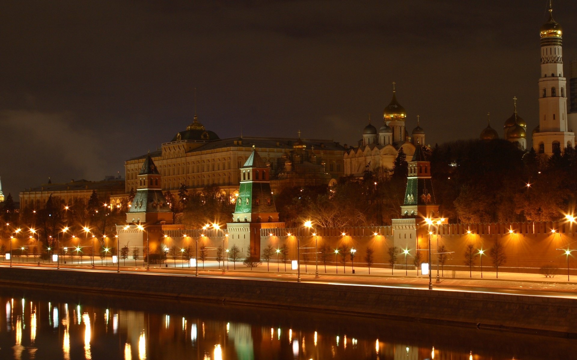 Обои ночь, огни, москва, кремль, россия, night, lights, moscow, the kremlin, russia разрешение 2625x1757 Загрузить