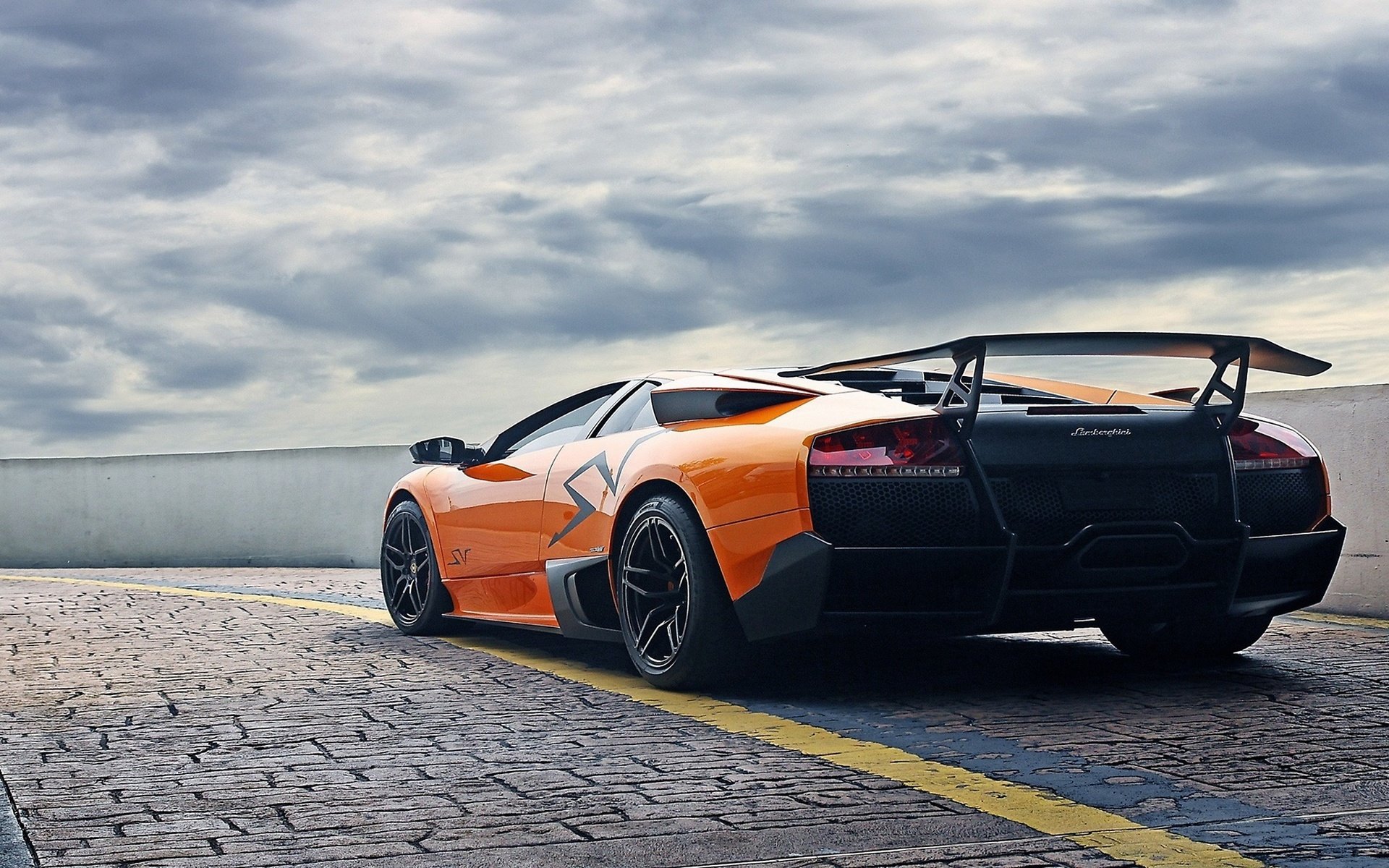 Обои lamborghini murcielago lp670-4 sv разрешение 2560x1440 Загрузить