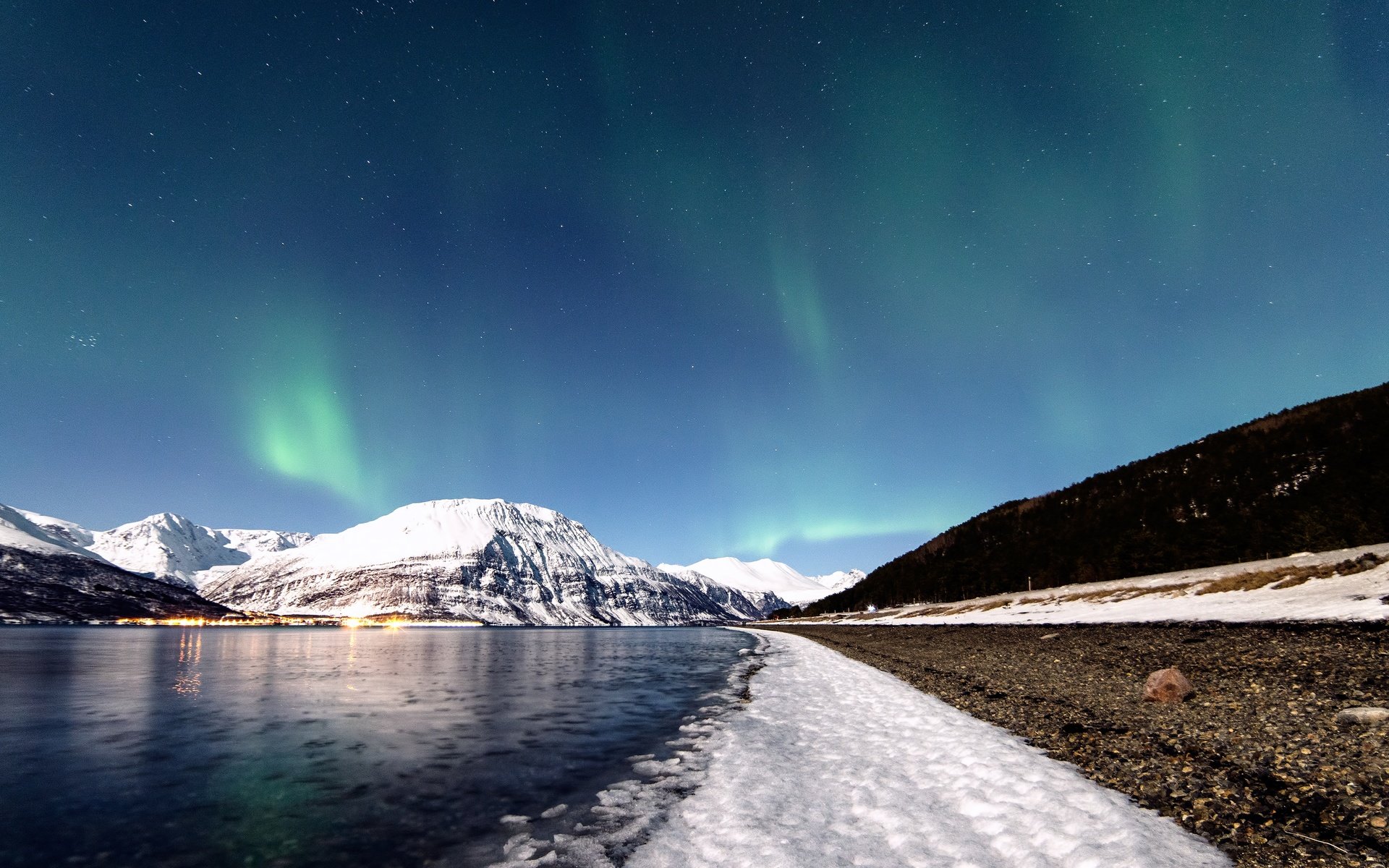 Обои река, горы, снег, природа, северное сияние, норвегия, river, mountains, snow, nature, northern lights, norway разрешение 3360x2100 Загрузить