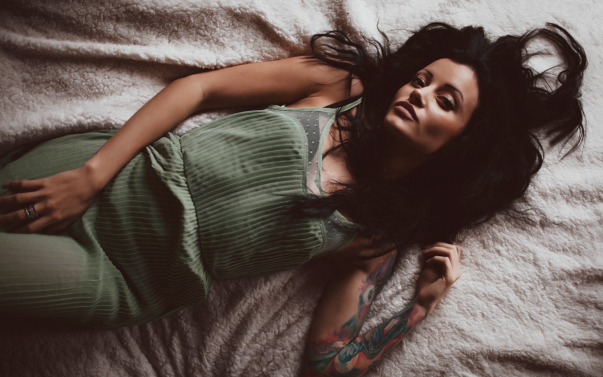 Обои девушка, тату, фотограф, gевочка, егор кузьмин, фотосъемка, girl, tattoo, photographer, egor kuzmin, photography разрешение 2048x1365 Загрузить