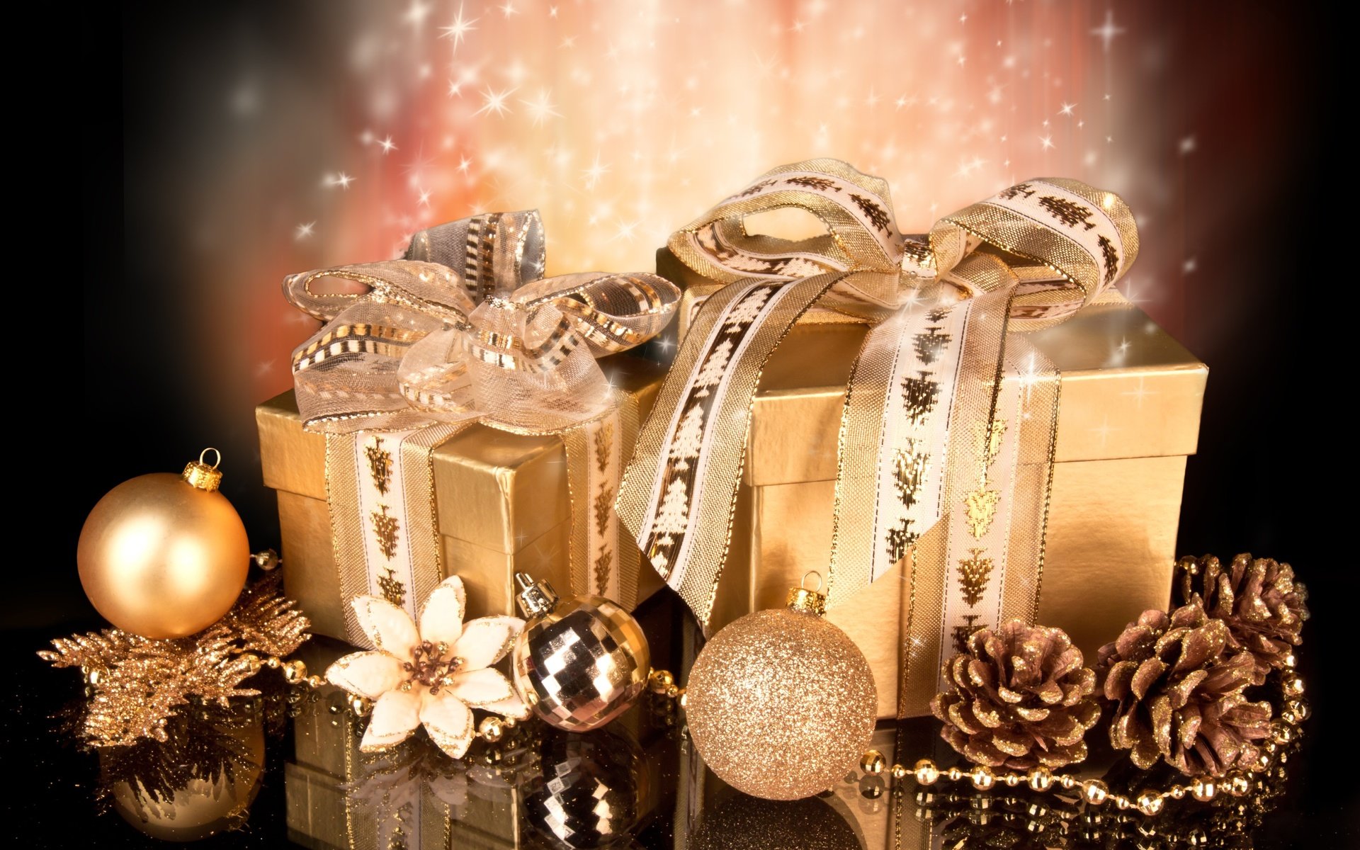 Обои отражение, елочная, подарки, новогодний шар, ленточки, праздник, елочные игрушки, бантик, упаковка, новогодние игрушки, reflection, christmas, gifts, christmas ball, ribbons, holiday, christmas decorations, bow, packaging, christmas toys разрешение 4829x3361 Загрузить