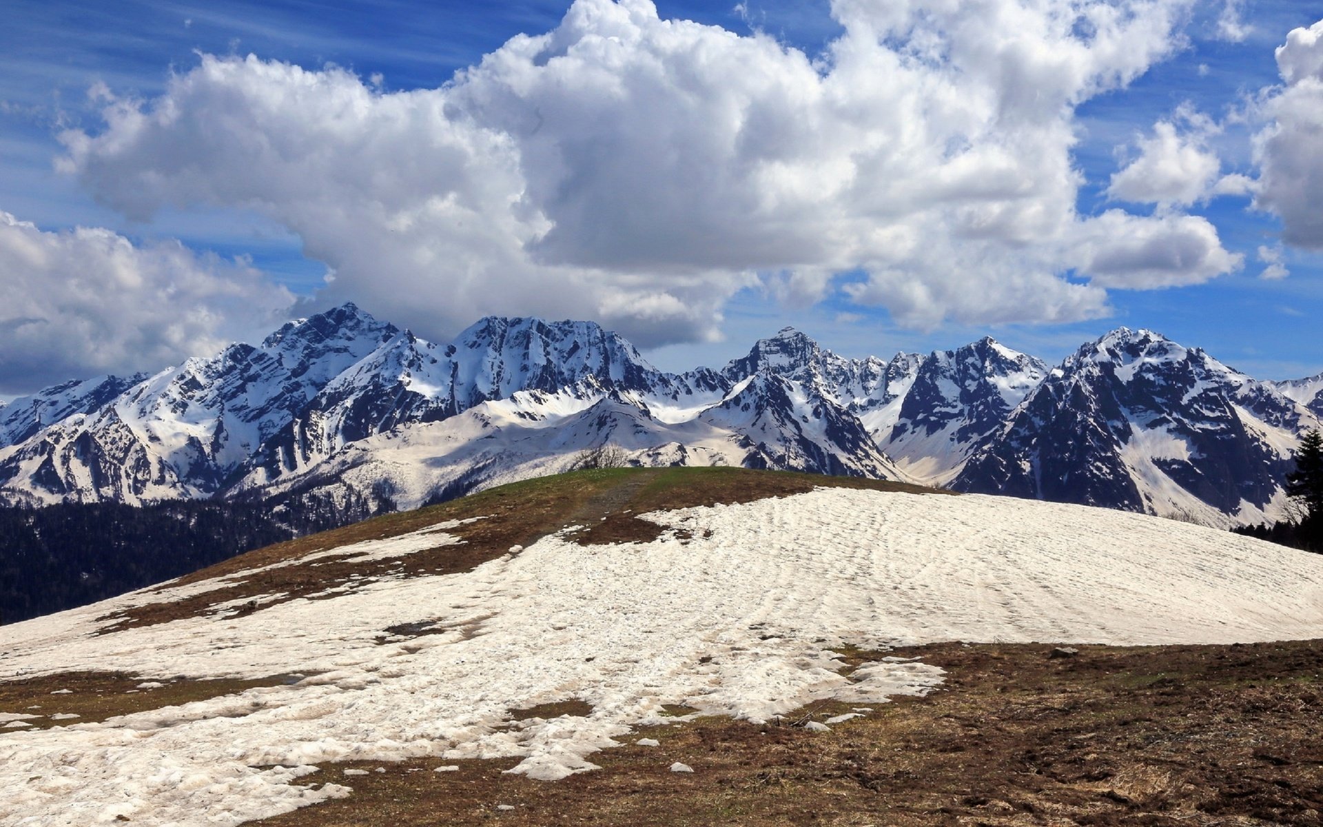 Обои горы, снег, природа, весна, кавказ, красная поляна, перевал аишхо, mountains, snow, nature, spring, the caucasus, krasnaya polyana, pass aisha разрешение 2560x1706 Загрузить