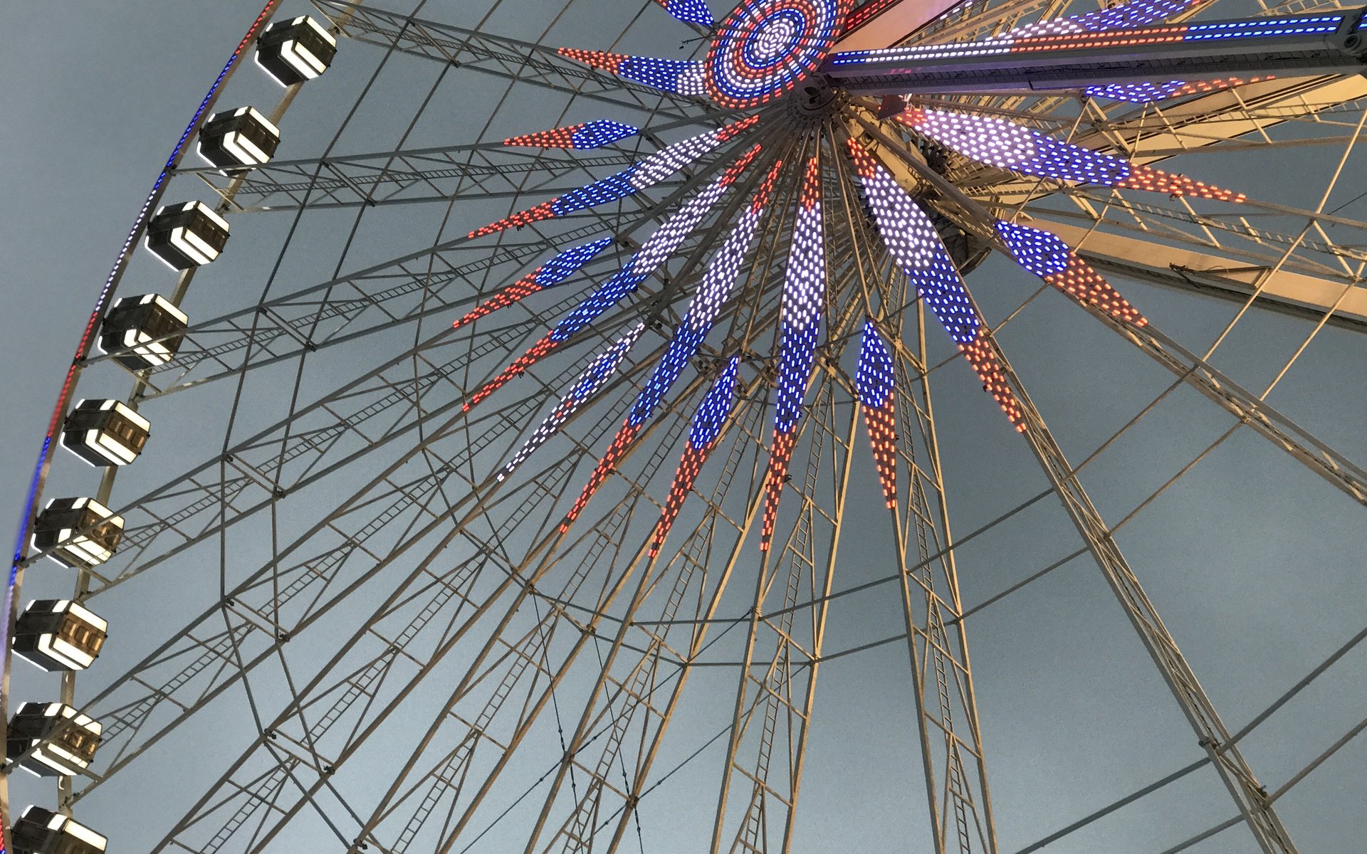 Обои колесо обозрения, аттракцион, чёртово колесо, ferris wheel, attraction разрешение 4032x3024 Загрузить