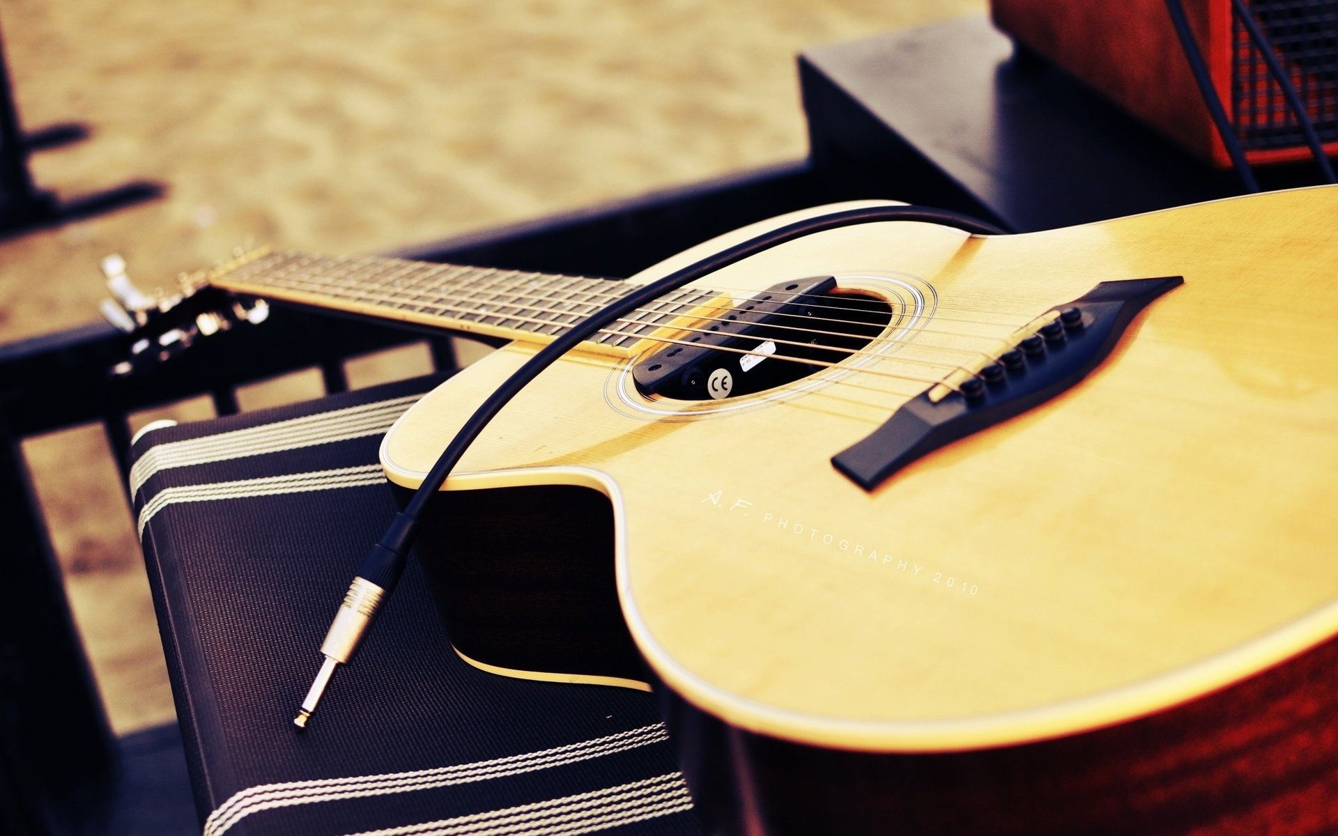 Обои гитара, музыка, музыкальный инструмент, guitar, music, musical instrument разрешение 1927x1280 Загрузить