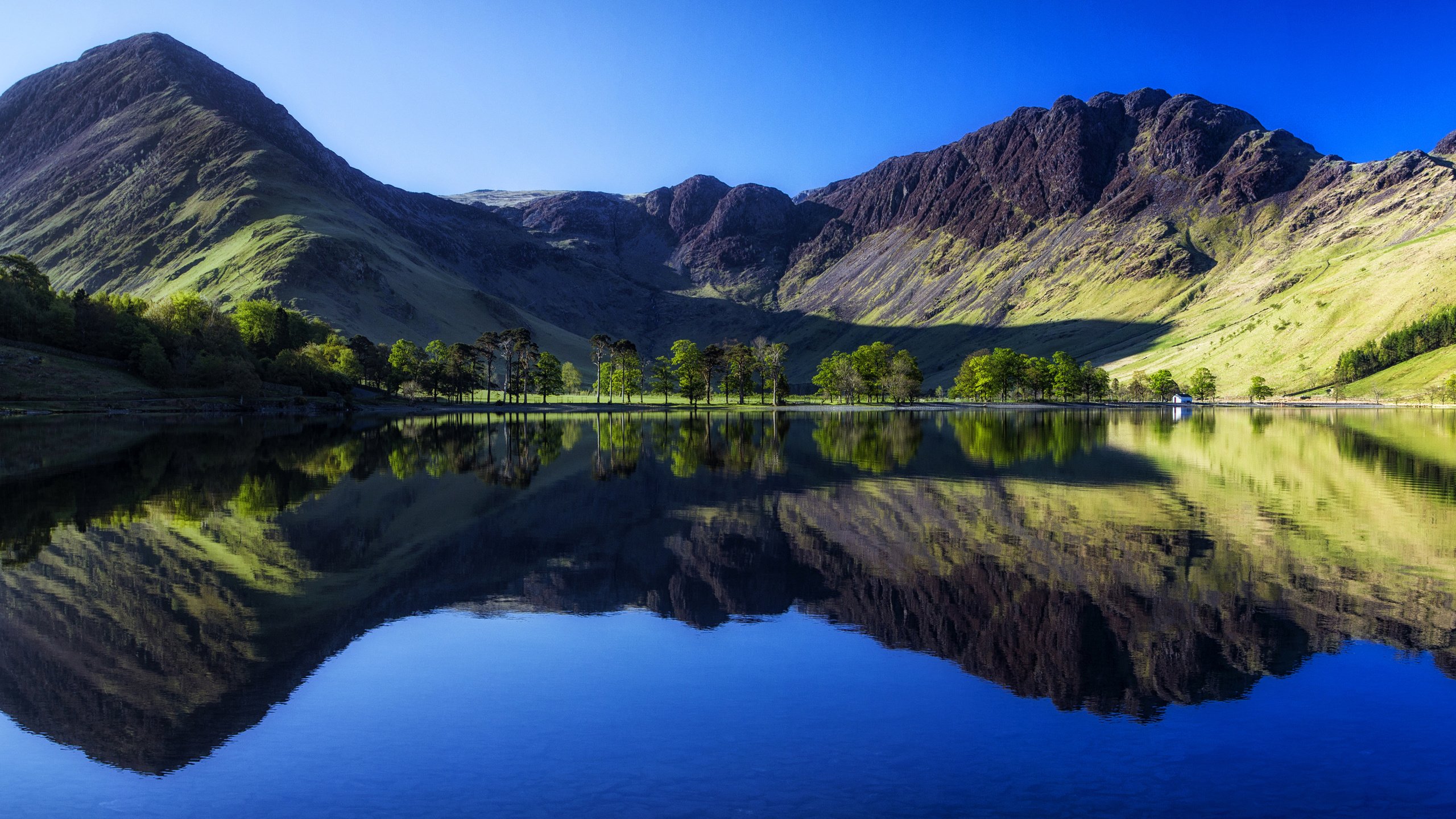 Обои деревья, buttermere lake, баттермир, вода, озеро, горы, берег, отражение, англия, домик, trees, water, lake, mountains, shore, reflection, england, house разрешение 3500x2000 Загрузить