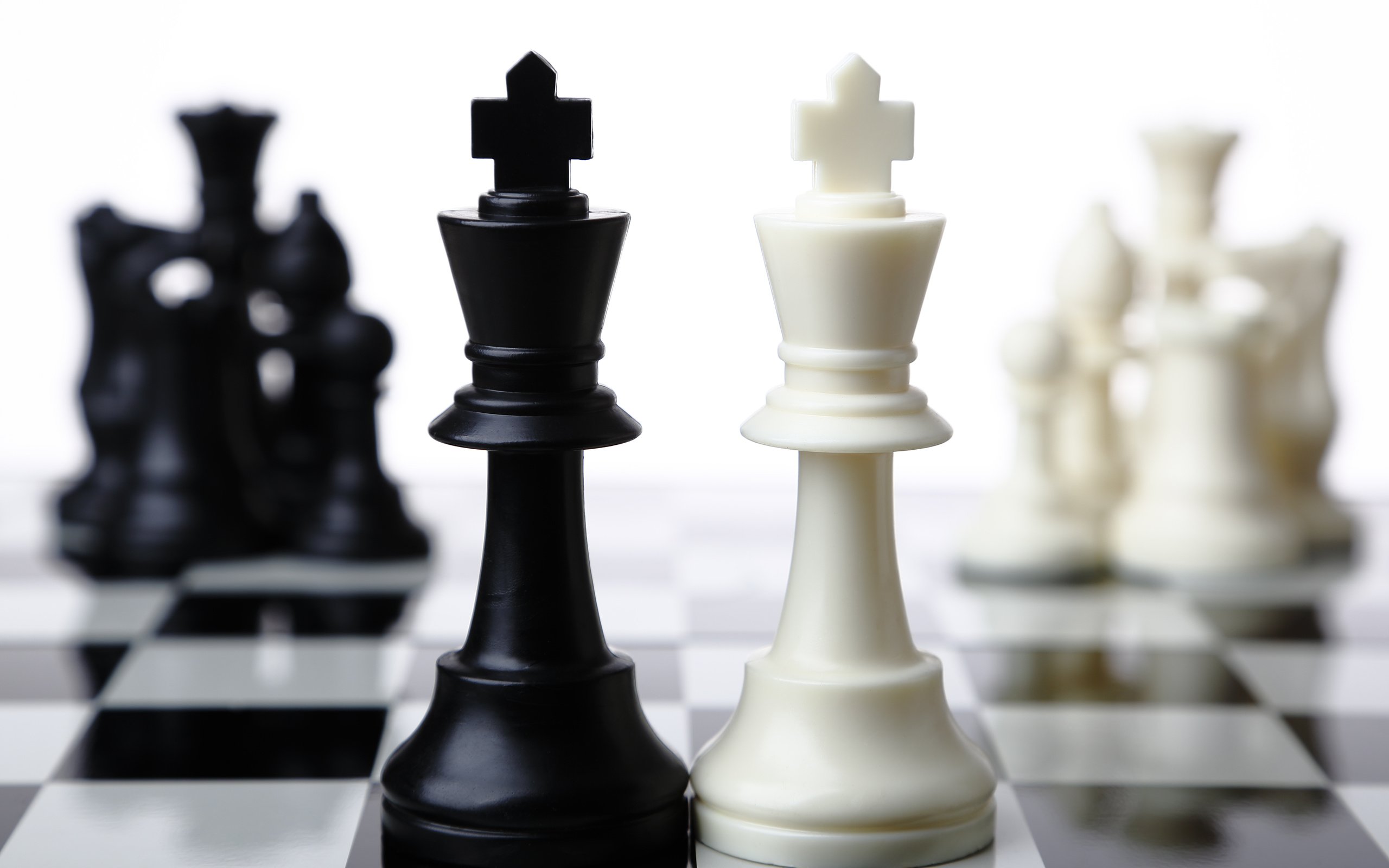 Обои шахматы, шахматная доска, доска, шахматная, черный, белый, фигуры, игра, белая, король, блака, chess, chess board, board, black, white, figure, the game, king разрешение 4823x3206 Загрузить