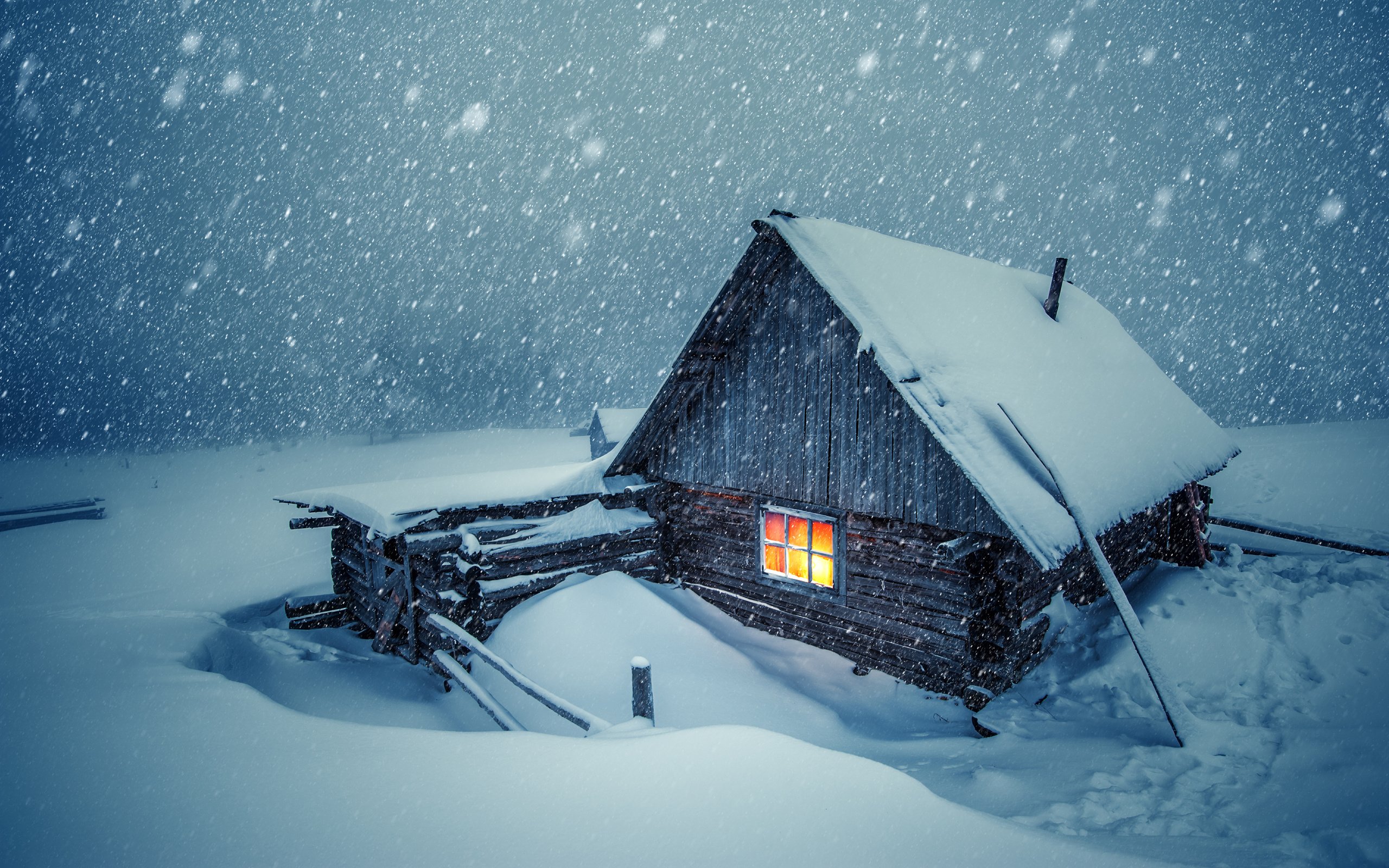 Обои свет, снег, природа, зима, дом, домик, окно, light, snow, nature, winter, house, window разрешение 3840x2400 Загрузить
