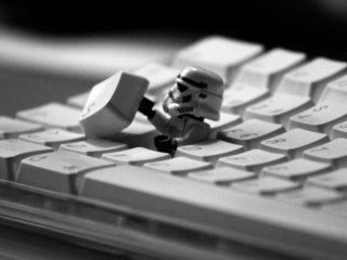 Обои чёрно-белое, клавиатура, звездные войны, клон, black and white, keyboard, star wars, clone разрешение 2560x1600 Загрузить