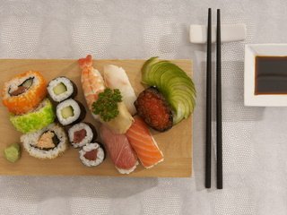 Обои еда, суши, роллы, пища, морепродукты, красная икра, food, sushi, rolls, seafood, red caviar разрешение 1920x1200 Загрузить