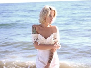 Обои девушка, платье, блондинка, татуировки, тату, alysha nett, girl, dress, blonde, tattoo разрешение 2048x1302 Загрузить