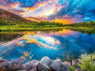 Обои небо, облака, озеро, камни, отражение, гора, the sky, clouds, lake, stones, reflection, mountain разрешение 1920x1293 Загрузить