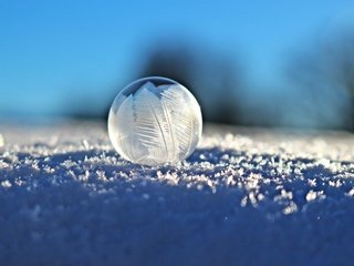 Обои мыльный пузырь, снег, eiskristalle, семка, зима, зимой, макро, шар, семки, макросъемка, пузырь, мыльный, мыло, snow, syomka, winter, in the winter, macro, ball, semyon, bubble, soap разрешение 5184x3456 Загрузить