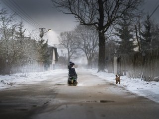 Обои дорога, снег, зима, собака, дети, мальчик, road, snow, winter, dog, children, boy разрешение 2048x1365 Загрузить