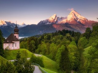 Обои горы, лес, весна, церковь, германия, бавария, mountains, forest, spring, church, germany, bayern разрешение 2048x1367 Загрузить