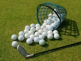 Обои трава, клюшка, гольф, корзинка, мячи, мячик для гольфа, grass, stick, golf, basket, balls разрешение 5000x3276 Загрузить
