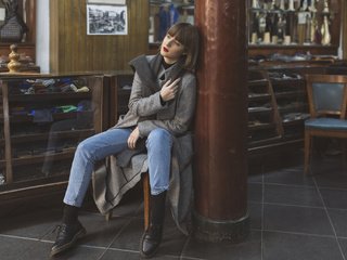 Обои стиль, модель, джинсы, волосы, лицо, магазин, mara saiz, style, model, jeans, hair, face, shop разрешение 2048x1365 Загрузить