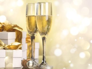 Обои новый год, подарки, бокалы, праздник, шампанское, new year, gifts, glasses, holiday, champagne разрешение 1920x1200 Загрузить