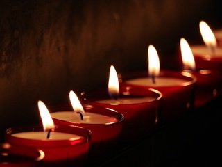 Обои свечи, пламя, стена, черный фон, фитиль, свечки, candles, flame, wall, black background, wick, candle разрешение 5549x3144 Загрузить