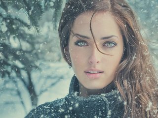 Обои снег, природа, зима, девушка, взгляд, снегопад, русая, jimagination, сара аллаг, sarah allag, snow, nature, winter, girl, look, snowfall, rus разрешение 2048x1362 Загрузить