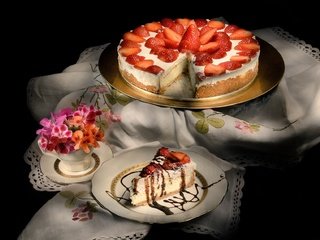 Обои цветы, клубника, черный фон, салфетка, сладкое, торт, десерт, крем, flowers, strawberry, black background, napkin, sweet, cake, dessert, cream разрешение 1920x1257 Загрузить