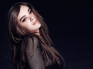 Обои девушка, взгляд, волосы, черный фон, лицо, актриса, певица, hailee steinfeld, хейли стайнфелд, haley steinfeld, girl, look, hair, black background, face, actress, singer разрешение 2400x1350 Загрузить