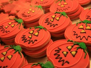 Обои хэллоуин, сладкое, печенье, десерт, глазурь, тыква, halloween, sweet, cookies, dessert, glaze, pumpkin разрешение 3888x2592 Загрузить