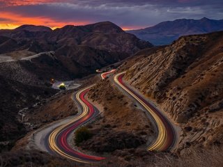 Обои дорога, огни, горы, закат, road, lights, mountains, sunset разрешение 3840x2160 Загрузить