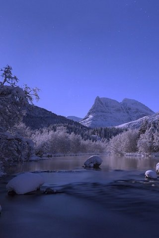 Обои деревья, река, горы, снег, зима, норвегия, trees, river, mountains, snow, winter, norway разрешение 2162x1080 Загрузить