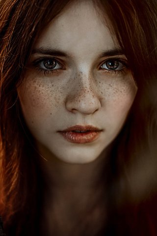 Обои девушка, рыжая, губки, веснушки, прелесть, anne hoffmann, girl, red, sponge, freckles, the beauty разрешение 2048x1366 Загрузить