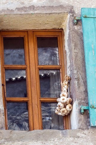 Обои окно, ставни, чеснок, window, shutters, garlic разрешение 2048x1410 Загрузить