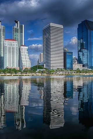 Обои отражение, город, небоскребы, океан, таиланд, бангкок, reflection, the city, skyscrapers, the ocean, thailand, bangkok разрешение 2048x1312 Загрузить