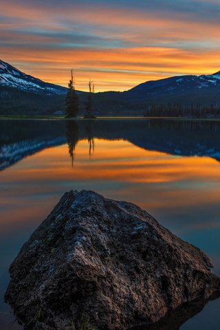 Обои деревья, вода, озеро, горы, закат, отражение, trees, water, lake, mountains, sunset, reflection разрешение 2048x1365 Загрузить