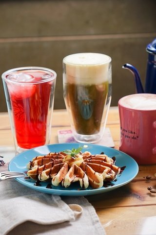 Обои лаванда, кофе, коктейль, напитки, стакан, выпечка, сок, lavender, coffee, cocktail, drinks, glass, cakes, juice разрешение 2048x1339 Загрузить