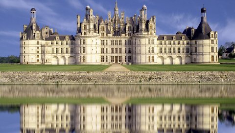 Обои замок, франция, отражение в воде, замок шамбор, castle, france, the reflection in the water, chambord castle разрешение 1920x1200 Загрузить