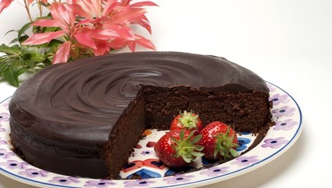 Обои листья, клубника, торт, шоколадный торт, leaves, strawberry, cake, chocolate cake разрешение 2048x1363 Загрузить