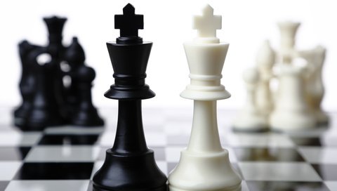 Обои шахматы, шахматная доска, доска, шахматная, черный, белый, фигуры, игра, белая, король, блака, chess, chess board, board, black, white, figure, the game, king разрешение 4823x3206 Загрузить