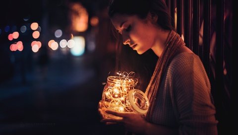 Обои свет, ночь, огни, девушка, гирлянда, банка, боке, light, night, lights, girl, garland, bank, bokeh разрешение 2048x1367 Загрузить