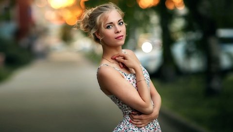 Обои девушка, блондинка, взгляд, модель, волосы, girl, blonde, look, model, hair разрешение 2000x1124 Загрузить