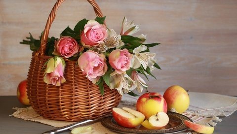 Обои цветы, розы, фрукты, яблоки, корзина, нож, тарелка, альстромерия, flowers, roses, fruit, apples, basket, knife, plate, alstroemeria разрешение 2048x1513 Загрузить
