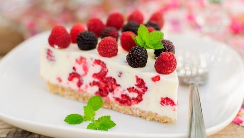 Обои чизкейк, мята, кусочек, малина, вилка, ягоды, тарелка, торт, десерт, ежевика, cheesecake, mint, piece, raspberry, plug, berries, plate, cake, dessert, blackberry разрешение 3840x2160 Загрузить