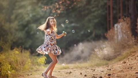 Обои настроение, платье, лето, девочка, мыльные пузыри, mood, dress, summer, girl, bubbles разрешение 2000x1387 Загрузить