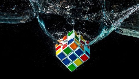 Обои вода, макро, кубик, головоломка, кубик рубика, water, macro, cube, puzzle, rubik's cube разрешение 1920x1200 Загрузить