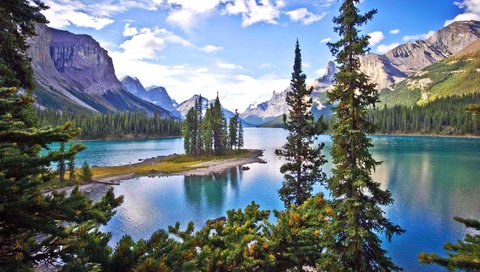 Обои озеро, горы, лес, канада, lake, mountains, forest, canada разрешение 2048x1152 Загрузить