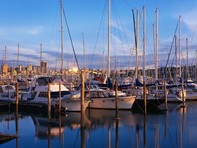 Обои лодки, причал, мачты, boats, pier, mast разрешение 2560x1024 Загрузить