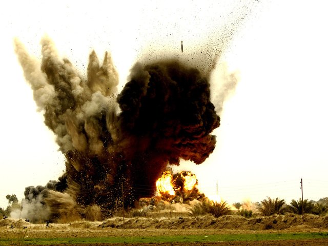 Обои взрыв, бомба, авианалет, the explosion, bomb, airstrike разрешение 2144x1424 Загрузить