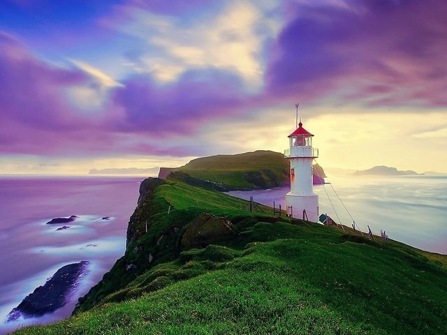 Обои маяк на фарерских островах, lighthouse in the faroe islands разрешение 2560x1440 Загрузить