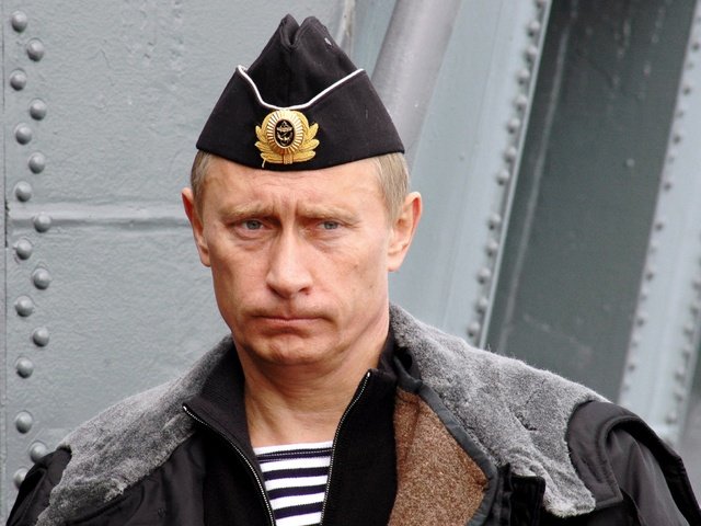 Обои путин, владимир, военная форма, putin, vladimir, military uniform разрешение 2032x1524 Загрузить